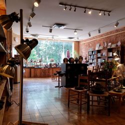 Appalachian Fireside Gallery - Inside Appalachian Fireside Gallery