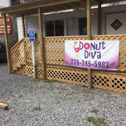 The best donuts in Tazewel county you have to try this place its in the big curve before Main Street The best donuts in Tazewel county you have to try this place its in the big curve before Main Street