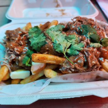 Howzit Eh - Kalua pork putine - Food Trucks Near Me - Kihei, Hawaii Howzit Eh - Kalua pork putine - Food Trucks Near Me - Kihei, Hawaii