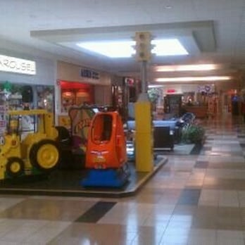 Newburgh Mall - Inside area of mall. - Shopping Centers Near Me - Newburgh, New York