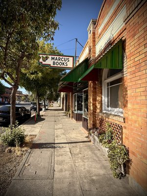 Marcus Books by null