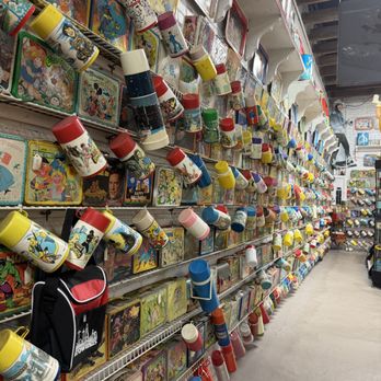 World famous Lunch Box Museum - Lunchboxes and early soup canisters. Did our parents actually warm up soup and send us to school with a full meal? - Museums Near Me - Columbus, Georgia World famous Lunch Box Museum - Lunchboxes and early soup canisters. Did our parents actually warm up soup and send us to school with a full meal? - Museums Near Me - Columbus, Georgia