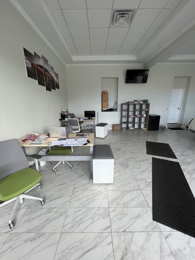 LEX AUTOS Updated September 2024 12 Photos 608 Franklin Ave