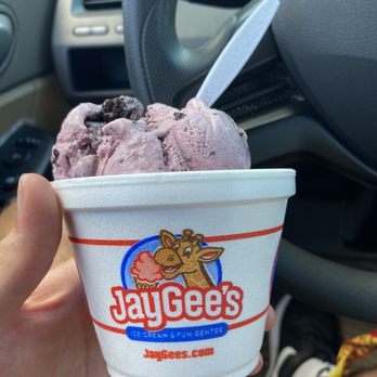 Jay Gee's - a hand holding a cup of ice cream - Amusement Parks Near Me - Methuen, Massachusetts
