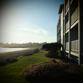 Beachfront Inn - View towards the harbor. - Hotels Near Me - Brookings, Oregon Beachfront Inn - View towards the harbor. - Hotels Near Me - Brookings, Oregon