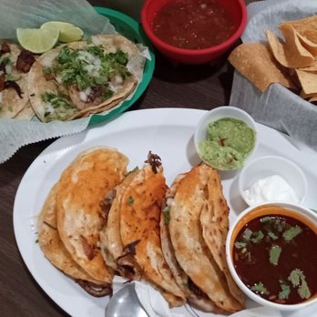La Perla Mexican Restaurant - Can't wait to try other menu items! This was all delicious! - Mexican Near Me - Jacksonville, Florida