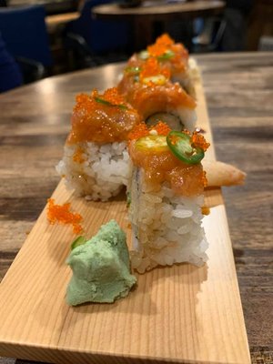 Tahk Omakase Sushi by null