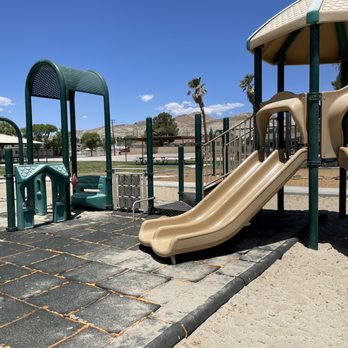 Rosamond Park - Play area - Parks Near Me - Rosamond, California Rosamond Park - Play area - Parks Near Me - Rosamond, California