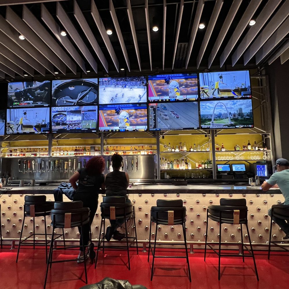 Top Draft - View of the bar area. - Sports Bars Near Me - Atlanta, Georgia Top Draft - View of the bar area. - Sports Bars Near Me - Atlanta, Georgia