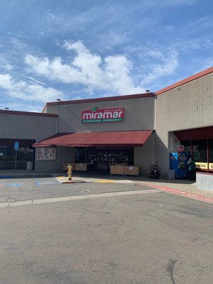 Miramar Cash & Carry by null