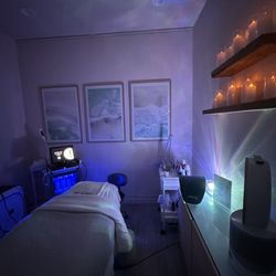 Skyn Alchemy - Treatment Room
