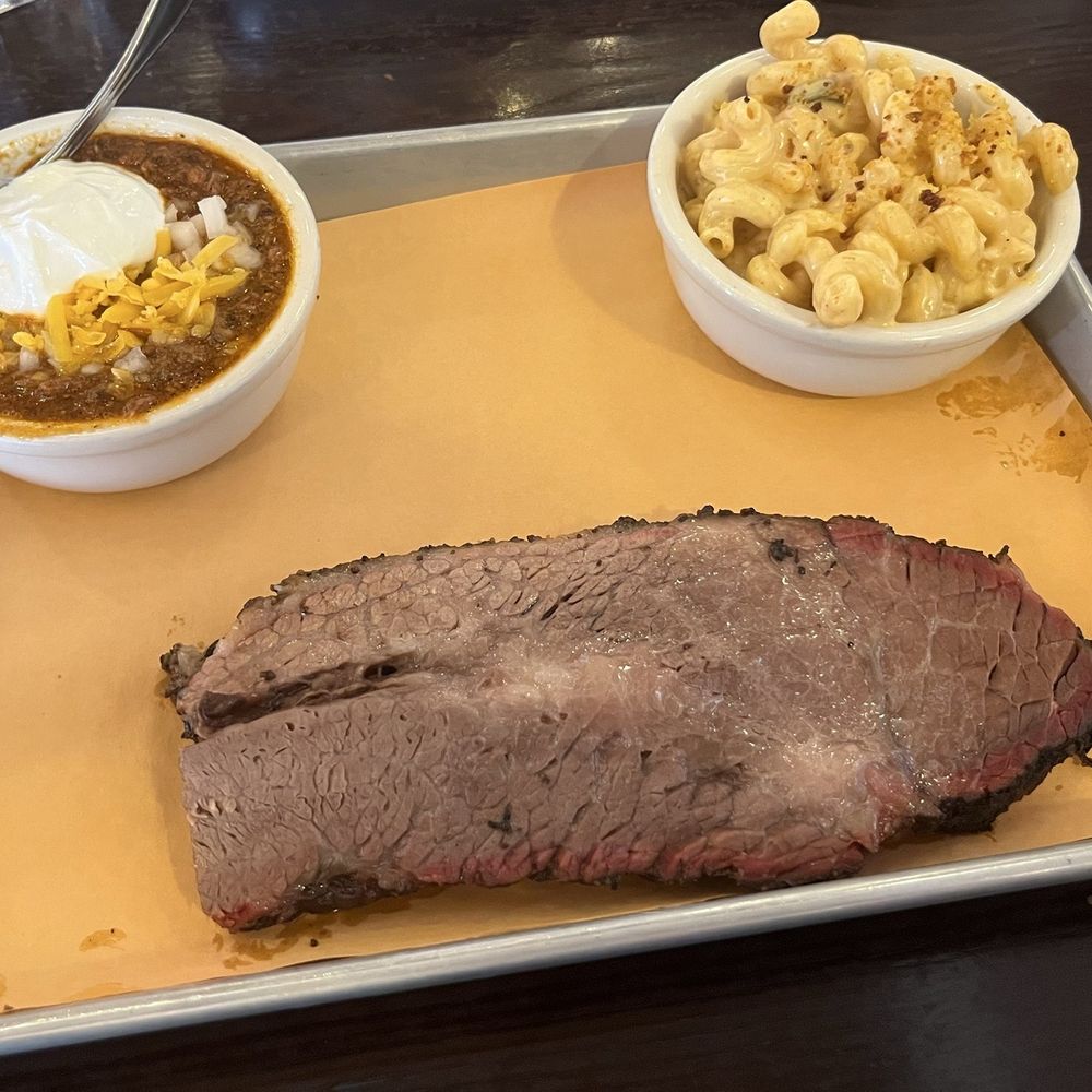 Brisket with Chili & Mac And Cheese