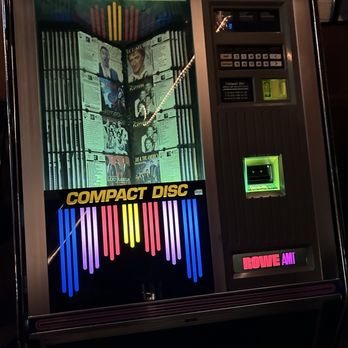 Belmont Tavern - Jukebox - Italian Near Me - Belleville, New Jersey Belmont Tavern - Jukebox - Italian Near Me - Belleville, New Jersey