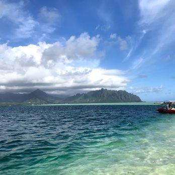 Kaneohe Bay Sandbar - Beaches Near Me - Kaneohe, Hawaii