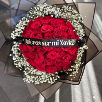 Challito’s Flowers - Ramo de 50 rosas - Flowers & Gifts Near Me - Oxnard, California Challito’s Flowers - Ramo de 50 rosas - Flowers & Gifts Near Me - Oxnard, California
