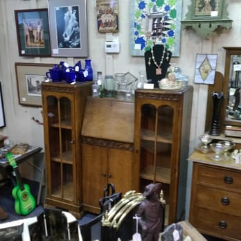 Fern Valley Emporium - Antiques Near Me - Idyllwild, California
