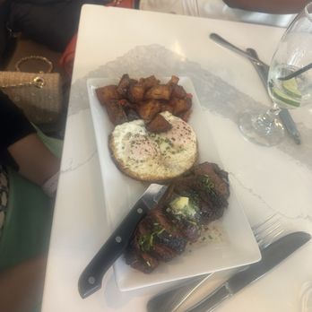 The Pearl - Seafood Near Me - Boston, Massachusetts
