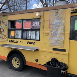 Maggies Tacos - The truck