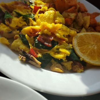Hugo's - Bruno Breakfast Scramble - Breakfast & Brunch Near Me - Studio City, California Hugo's - Bruno Breakfast Scramble - Breakfast & Brunch Near Me - Studio City, California