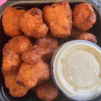 Kristof's Kafe - Buffalo Cauliflower - American Near Me - Davie, Florida