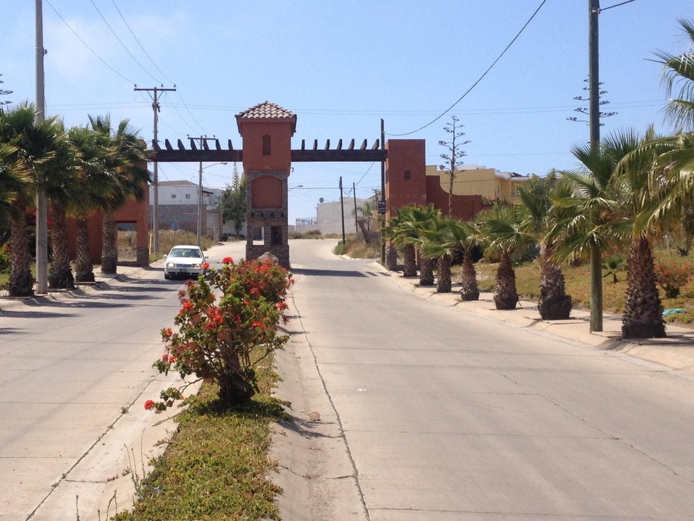 BAJA REAL ESTATE Boulevard B. Juárez 890, Rosarito, Baja California