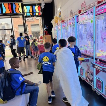 Top Canvas - Arcades Near Me - Tustin, California