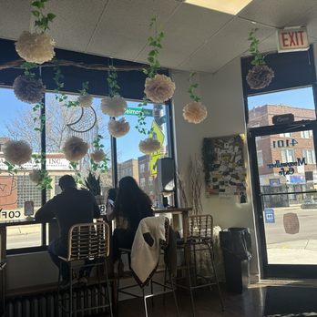 Moonwalker Cafe - Inside cafe - Coffee & Tea Near Me - Chicago, Illinois