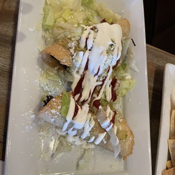 Gringos & Mariachis - Molote De Tinga Tacos - Tacos Near Me - Potomac, Maryland