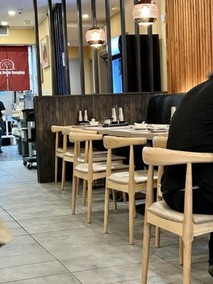 Sammi & Soupe Dumpling - (Ste-Catherine St. O) by null