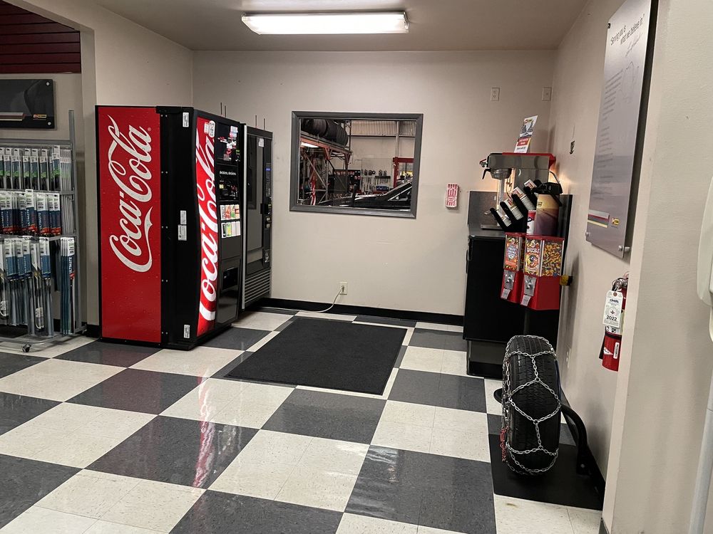 LES SCHWAB TIRE CENTER Updated September 2025 66 Reviews 758