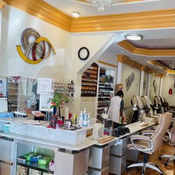 Bardstown Road Nail Salon - Inside