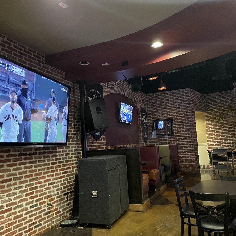 Ale House - Sports lounge area - American Near Me - Sparks, Nevada