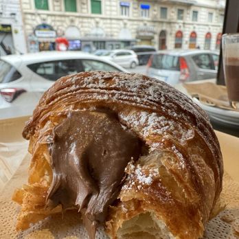 Molino - Cornetto with Nutella - Bakeries Near Me - Rome, RM