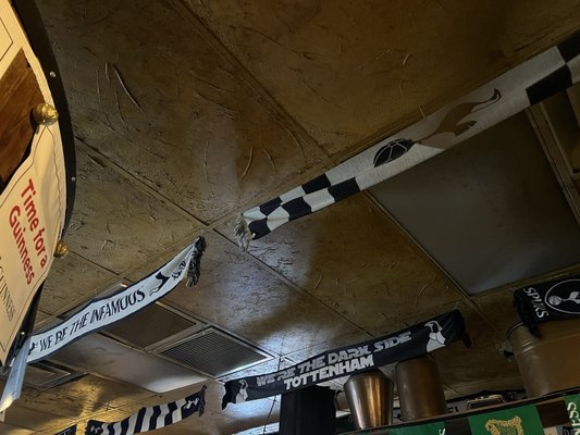 Fibber Magees by null