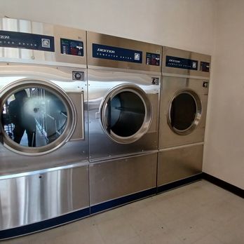 Belle's Coin Laundry - Big dryers for comforters and blankets. - Laundromat Near Me - Calgary, Alberta Belle's Coin Laundry - Big dryers for comforters and blankets. - Laundromat Near Me - Calgary, Alberta