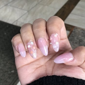 Harlem Nails - Original design by Leon, they look soo good!! - Nail Salons Near Me - Chicago, Illinois