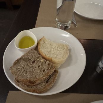Da Claudio - Complimentary bread - Italian Near Me - New York, New York