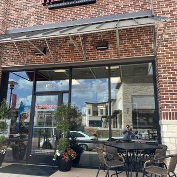 PrimoHoagies - the front of a restaurant - Italian Near Me - Montgomery, Texas