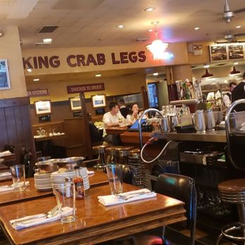 Shaw's Crab House - Dinning area - Seafood Near Me - Chicago, Illinois Shaw's Crab House - Dinning area - Seafood Near Me - Chicago, Illinois