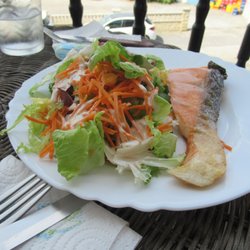 Mercadona - Salmon and salad from Mercadona