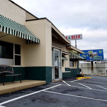 Pizza by Alberto - a bench in front of a restaurant - Pizza Near Me - York, Pennsylvania Pizza by Alberto - a bench in front of a restaurant - Pizza Near Me - York, Pennsylvania
