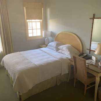 Ashland Springs Hotel - Cute room and comfy bed! - Hotels Near Me - Ashland, Oregon Ashland Springs Hotel - Cute room and comfy bed! - Hotels Near Me - Ashland, Oregon