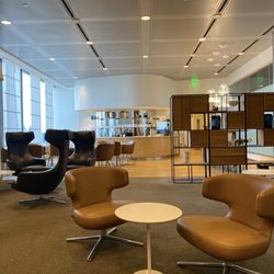 Lufthansa Senator Lounge - In one side of the lounge