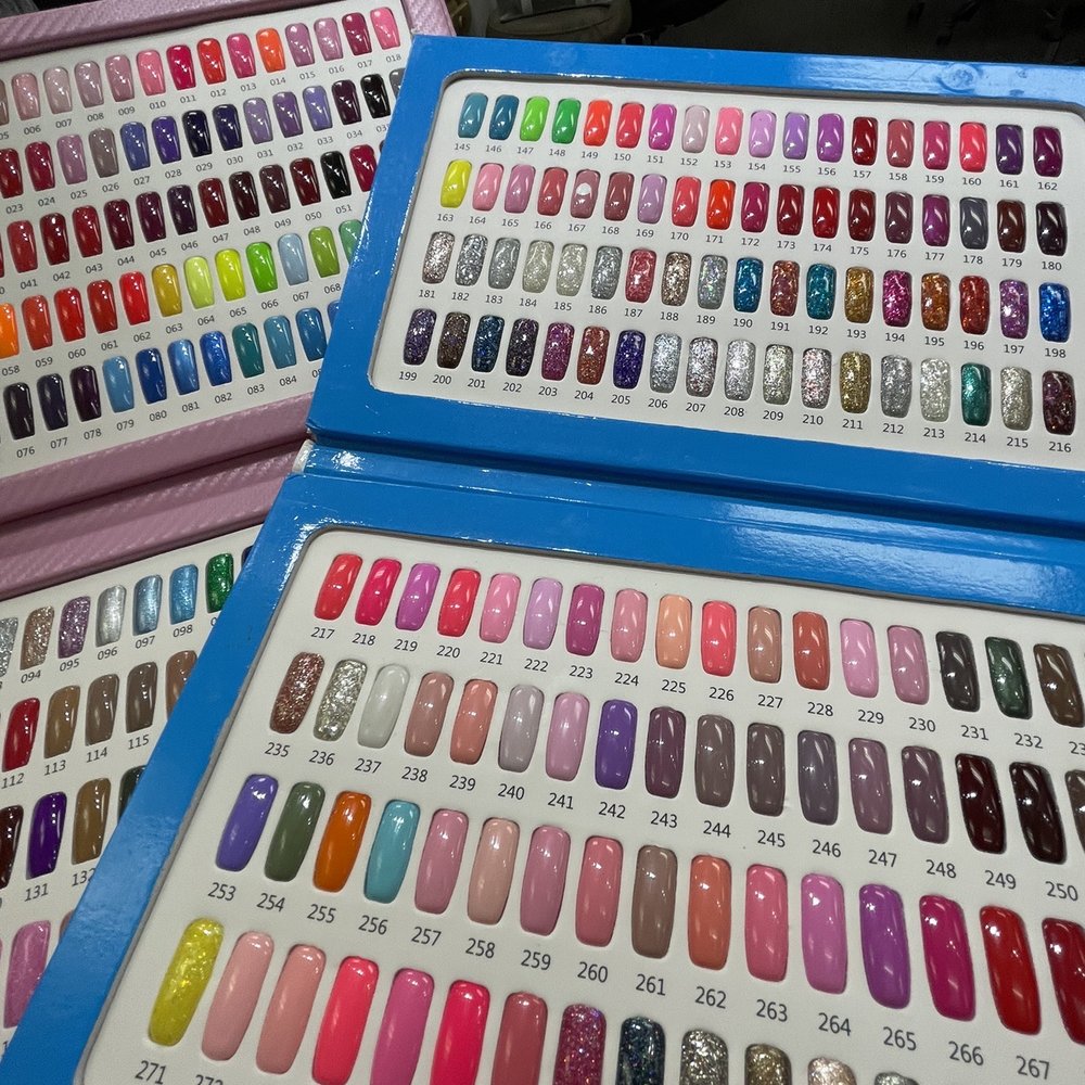 Gradient Nail - Colors galore!! - Nail Salons Near Me - Honolulu, Hawaii