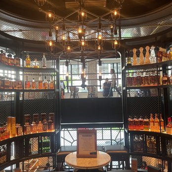 Yardbird Table & Bar - Private bourbon tasting - New American Near Me - Chicago, Illinois Yardbird Table & Bar - Private bourbon tasting - New American Near Me - Chicago, Illinois