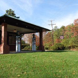 Courtney Road Service Station