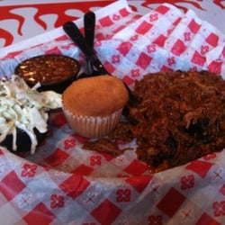 BBQ pulled pork w/coleslaw, beans & a cornbread muffin