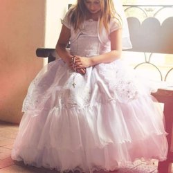 Fernando's Store - My daughter's communion dress was GORGEOUS! Incredible quality and impressive details! This place knows their stuff!