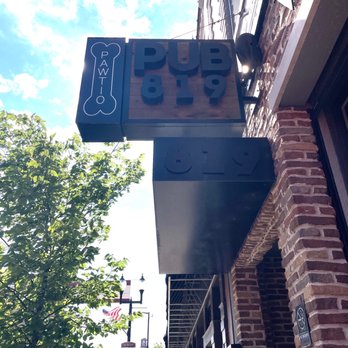 Pub 819 - Cocktail Bars Near Me - Hopkins, Minnesota Pub 819 - Cocktail Bars Near Me - Hopkins, Minnesota
