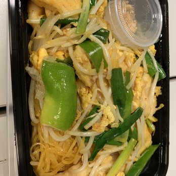 La Mint - Vietnamese Kitchen - Chicken Pad Thai - Vietnamese Near Me - Reno, Nevada La Mint - Vietnamese Kitchen - Chicken Pad Thai - Vietnamese Near Me - Reno, Nevada
